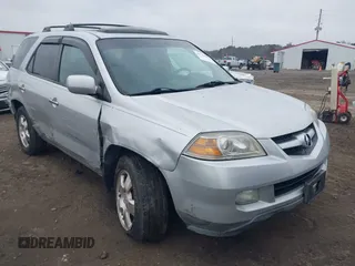 2004 Acura MDX with VIN 2HNYD18244H541101, listed as a IAAI auction lot 41211015 with 226,112 mi miles. Bid and sale history available at carsss.com. Image 1.