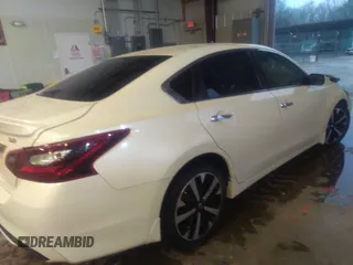 2018 Nissan Altima SR with VIN 1N4AL3AP9JC294402, listed as a IAAI auction lot 41181658 with 46,289 mi miles and . Bid and sale history available at carsss.com. Image 20.