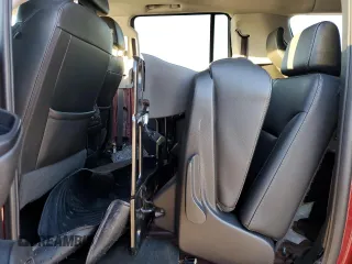 2017 GMC Yukon XL SLT z VIN 1GKS1GKC6HR304645, wystawiony jako Copart lot #83831654 z przebiegiem 137 035 mil mil oraz Szkoda całkowita • Salvage title. Historia ofert i sprzedaży dostępna na DreamBid. Obrazek 11.