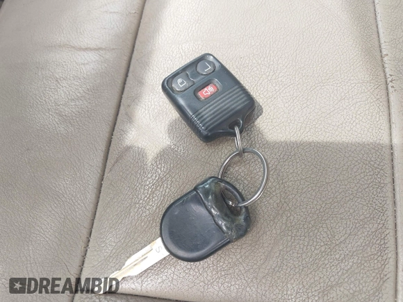 2007 Ford F-150 XLT с VIN 1FTPW14557FA22950, выставлен на аукционе IAAI как лот 42766479 с пробегом 293 351 миль миль и . История ставок и продаж доступна на DreamBid. Изображение 11.