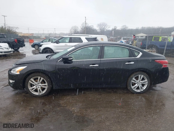 2013 Nissan Altima 3.5 SL with VIN 1N4BL3APXDC158501, listed as a IAAI auction lot 41744175 with 135,806 mi miles. Bid and sale history available at carsss.com. Image 14.