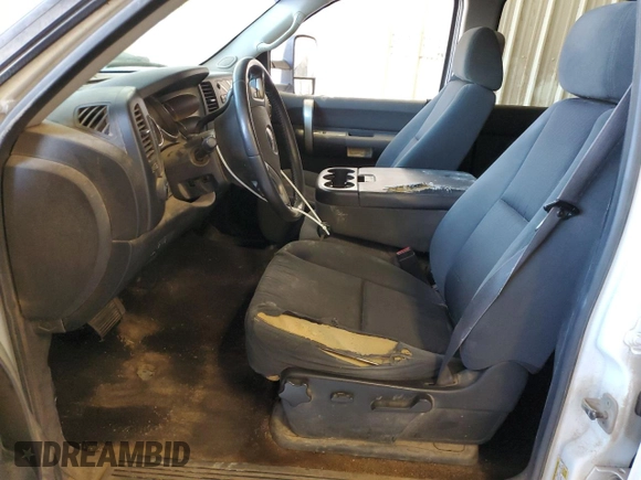 2009 GMC Sierra 1500 with VIN 1GTHC53K09F123683, listed as a Copart auction lot 86212884 with 341,816 mi miles and Salvage Title. Bid and sale history available at DreamBid. Image 7.