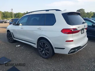 2019 BMW X7 xDrive50i z VIN 5UXCX4C53KLB40280, wystawiony jako IAAI lot #39936228 z przebiegiem Nie podano mil oraz . Historia ofert i sprzedaży dostępna na DreamBid. Obrazek 3.