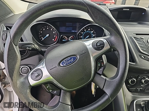 2013 Ford Escape SE z VIN 1FMCU9G93DUD04038, wystawiony jako IAAI lot #42587629 z przebiegiem 213 211 mil mil oraz . Historia ofert i sprzedaży dostępna na DreamBid. Obrazek 39.