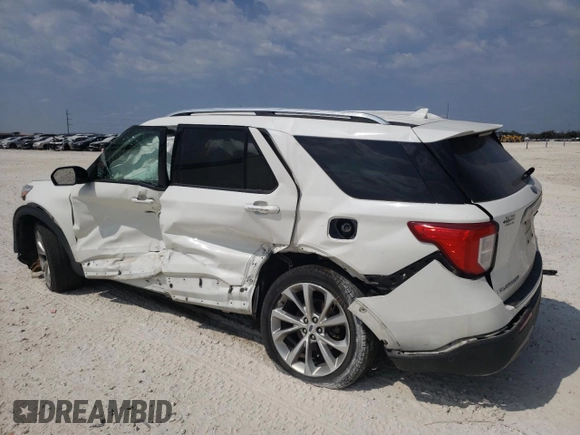 2022 Ford Explorer Platinum with VIN 1FM5K8HC6NGA70335, listed as a Copart auction lot 68748524 with 58,767 mi miles and Salvage Title. Bid and sale history available at carsss.com. Image 2.