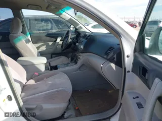 2009 Toyota Highlander with VIN JTEDS41A192085373, listed as a IAAI auction lot 41251958 with 343,397 mi miles. Bid and sale history available at carsss.com. Image 5.