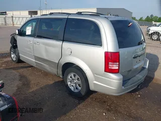 2008 Chrysler Town & Country Touring with VIN 2A8HR54PX8R822991, listed as a IAAI auction lot 42028717 with 152,898 mi miles. Bid and sale history available at carsss.com. Image 3.