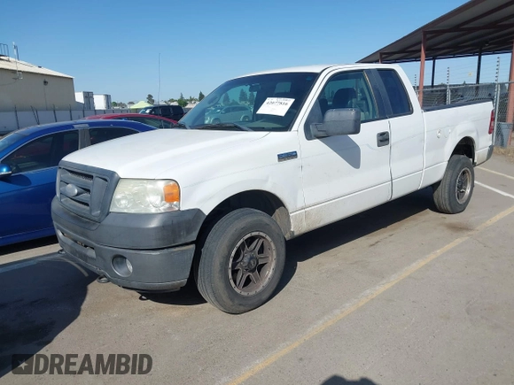 2007 Ford F-150 XLT with VIN 1FTPX14527KD42148, listed as a IAAI auction lot 42077816 with 267,360 mi miles. Bid and sale history available at carsss.com. Image 2.