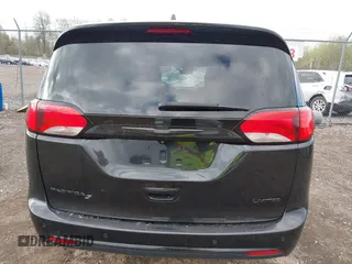 2018 Chrysler Pacifica Limited z VIN 2C4RC1GG2JR358215, wystawiony jako IAAI lot #42176046 z przebiegiem 120 544 mil mil oraz . Historia ofert i sprzedaży dostępna na DreamBid. Obrazek 17.