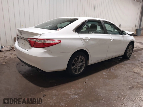 2015 Toyota Camry XLE with VIN 4T1BF1FK0FU102269, listed as a IAAI auction lot 41379555 with 160,056 mi miles. Bid and sale history available at carsss.com. Image 4.