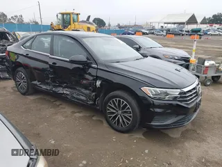 2020 Volkswagen Jetta S z VIN 3VWCB7BU2LM016473, wystawiony jako IAAI lot #41880837 z przebiegiem 99 256 mil mil oraz . Historia ofert i sprzedaży dostępna na DreamBid. Obrazek 1.