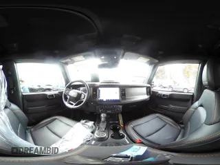 2024 Ford Bronco Badlands z VIN 1FMEE9BP9RLB31294, wystawiony jako IAAI lot #42115923 z przebiegiem 1675 mil mil oraz . Historia ofert i sprzedaży dostępna na DreamBid. Obrazek 22.