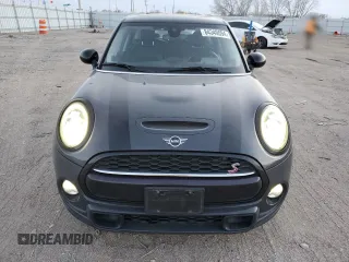2019 MINI Hardtop 4 Door Cooper S z VIN WMWXU3C56K2H86633, wystawiony jako Copart lot #84340094 z przebiegiem 67 712 mil mil oraz Szkoda całkowita • Salvage title. Historia ofert i sprzedaży dostępna na DreamBid. Obrazek 5.