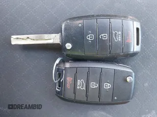 2017 Kia Sorento LX с VIN 5XYPGDA56HG191084, выставлен на аукционе IAAI как лот 42087432 с пробегом 74 159 миль миль и . История ставок и продаж доступна на DreamBid. Изображение 11.