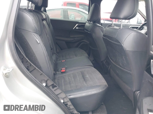 2022 Mitsubishi Outlander SE z VIN JA4J4UA89NZ068444, wystawiony jako IAAI lot #41800644 z przebiegiem 48 793 mil mil oraz . Historia ofert i sprzedaży dostępna na DreamBid. Obrazek 8.