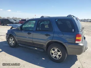 2005 Ford Escape XLT with VIN 1FMYU03145KC94313, listed as a Copart auction lot 49912025 with 206,139 mi miles and Salvage Title. Bid and sale history available at carsss.com. Image 2.