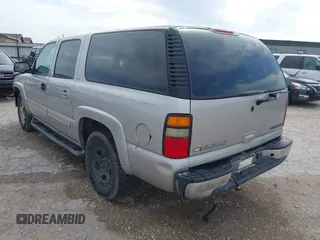 2005 Chevrolet Suburban LT with VIN 3GNEC16Z55G112439, listed as a IAAI auction lot 41994235 with 1 mi miles. Bid and sale history available at carsss.com. Image 3.