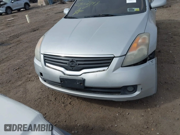 2009 Nissan Altima 2.5 with VIN 1N4AL21EX9N510198, listed as a IAAI auction lot 41808597 with 999,999 mi miles. Bid and sale history available at carsss.com. Image 6.