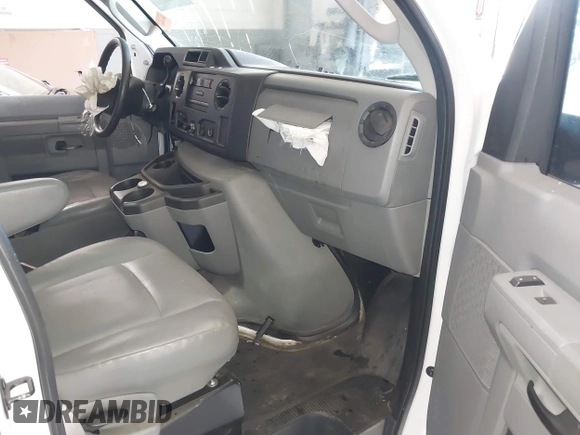 2011 Ford Econoline Cargo Commercial with VIN 1FTNS1EW0BDA60746, listed as a IAAI auction lot 41346661 with 117,363 mi miles. Bid and sale history available at carsss.com. Image 5.