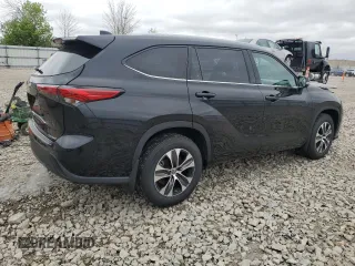2022 Toyota Highlander XLE with VIN 5TDGZRBH6NS175420, listed as a Copart auction lot 57328585 with 47,962 mi miles and Salvage title. Bid and sale history available at DreamBid. Image 3.
