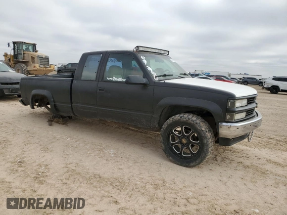 1994 GMC Sierra 1500 z VIN 2GTEK19K7R1531515, wystawiony jako Copart lot #45211685 z przebiegiem 286 840 mil mil oraz Szkoda całkowita • Salvage title. Historia ofert i sprzedaży dostępna na DreamBid. Obrazek 4.