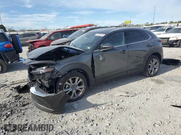 2021 Mazda CX-30 Premium z VIN 3MVDMBDL2MM315521, wystawiony jako Copart lot #75791414 z przebiegiem 23 515 mil mil oraz Szkoda całkowita • Salvage title. Historia ofert i sprzedaży dostępna na DreamBid. Obrazek 1.