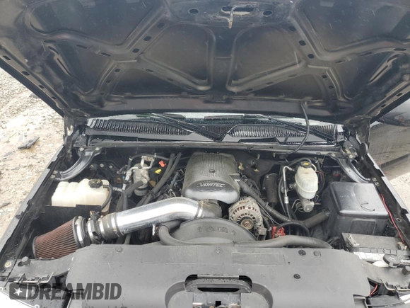 2003 Chevrolet Silverado 1500HD LS z VIN 1GCGK13U93F248729, wystawiony jako Copart lot #55568615 z przebiegiem 227 774 mil mil oraz Nie do naprawy • Non repairable. Historia ofert i sprzedaży dostępna na DreamBid. Obrazek 11.
