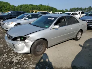 2005 Toyota Camry LE z VIN 4T1BE30K85U569235, wystawiony jako Copart lot #60223665 z przebiegiem 207 341 mil mil oraz Szkoda całkowita • Salvage title. Historia ofert i sprzedaży dostępna na DreamBid. Obrazek 1.