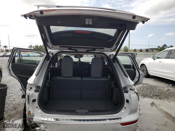 2024 Mitsubishi Outlander SE with VIN JA4J3VA88RZ082754, listed as a Copart auction lot 48505835 with 8,063 mi miles and Non Repairable. Bid and sale history available at carsss.com. Image 6.