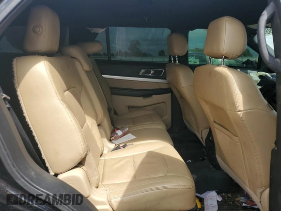 2017 Ford Explorer XLT z VIN 1FM5K7D80HGC17927, wystawiony jako Copart lot #58684995 z przebiegiem 108 027 mil mil oraz Czysty tytuł • Clean title. Historia ofert i sprzedaży dostępna na DreamBid. Obrazek 11.