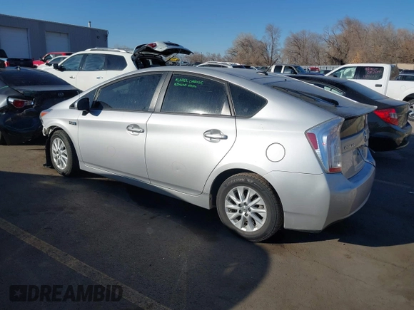 2013 Toyota Prius with VIN JTDKN3DP2D3036277, listed as a IAAI auction lot 41417329 with 135,679 mi miles and . Bid and sale history available at DreamBid. Image 3.