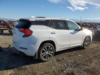 2019 GMC Terrain Denali with VIN 3GKALXEX0KL108770, listed as a Copart auction lot 82222754 with 147,869 mi miles and Salvage Title. Bid and sale history available at DreamBid. Image 3.