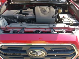 2018 Toyota Tacoma SR with VIN 5TFCZ5AN7JX163344, listed as a IAAI auction lot 40008984 with 93,598 mi miles. Bid and sale history available at carsss.com. Image 10.