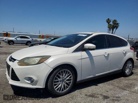 2014 Ford Focus Titanium with VIN 1FADP3N21EL264509, listed as a Copart auction lot 59544475 with 154,142 mi miles and Clean title. Bid and sale history available at DreamBid. Image 1.