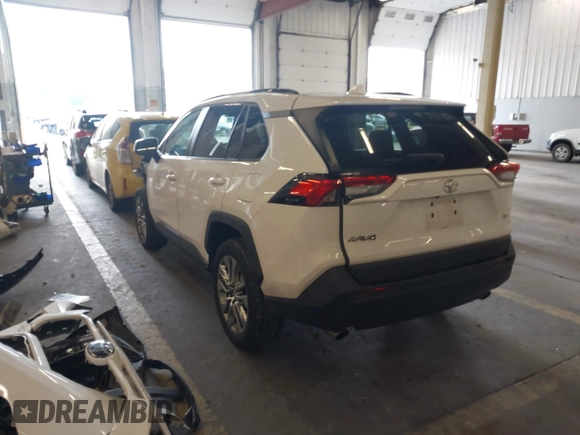 2020 Toyota RAV4 XLE Premium with VIN 2T3C1RFV1LC042163, listed as a IAAI auction lot 40672979 with 76,016 mi miles. Bid and sale history available at carsss.com. Image 3.