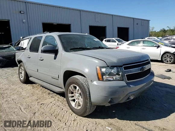 2014 Chevrolet Suburban LT with VIN 1GNSCJE06ER232806, listed as a Copart auction lot 49285845 with 109,362 mi miles and Salvage Title. Bid and sale history available at DreamBid. Image 12.