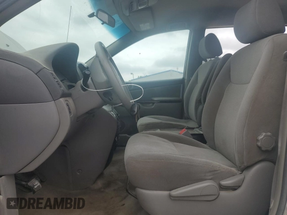 2005 Toyota Sienna CE z VIN 5TDZA23C25S339076, wystawiony jako Copart lot #60704595 z przebiegiem 198 287 mil mil oraz Czysty tytuł • Clean title. Historia ofert i sprzedaży dostępna na DreamBid. Obrazek 7.