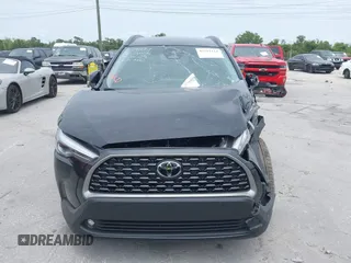 2024 Toyota Corolla Cross XLE z VIN 7MUEAABG8RV084586, wystawiony jako IAAI lot #42211214 z przebiegiem 16 316 mil mil oraz . Historia ofert i sprzedaży dostępna na DreamBid. Obrazek 12.