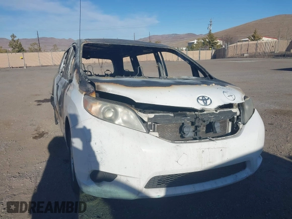 2012 Toyota Sienna LE AAS with VIN 5TDKK3DC2CS259437, listed as a IAAI auction lot 41440161 with 1 mi miles. Bid and sale history available at carsss.com. Image 6.