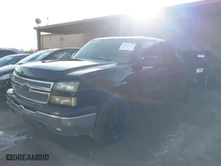 2006 Chevrolet Silverado 1500 LT1 with VIN 2GCEC13T561124724, listed as a IAAI auction lot 41594573 with 1 mi miles. Bid and sale history available at carsss.com. Image 2.