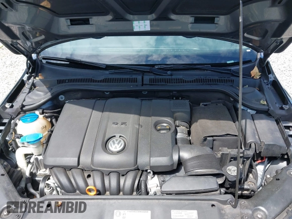 2013 Volkswagen Jetta SE with VIN 3VWDP7AJ3DM372896, listed as a IAAI auction lot 42520685 with 127,143 mi miles and . Bid and sale history available at DreamBid. Image 10.