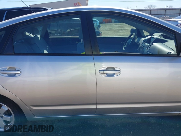 2005 Toyota Prius with VIN JTDKB20U153124639, listed as a IAAI auction lot 41696769 with 245,061 mi miles. Bid and sale history available at carsss.com. Image 13.
