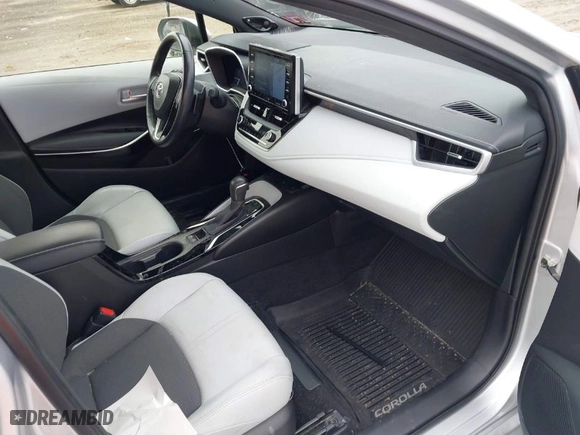 2019 Toyota Corolla Hatchback SE with VIN JTNK4RBE6K3064695, listed as a IAAI auction lot 41296362 with 56,282 mi miles. Bid and sale history available at carsss.com. Image 5.