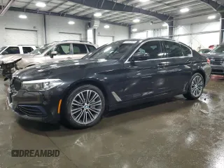2019 BMW 5 Series 530i xDrive с VIN WBAJA7C54KG912199, выставлен на аукционе Copart как лот 61187835 с пробегом 73 487 миль миль и Списание • Salvage title. История ставок и продаж доступна на DreamBid. Изображение 1.