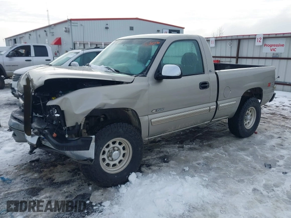 2000 Chevrolet Silverado 1500 with VIN 1GCEK14T1YZ362274, listed as a IAAI auction lot 41636856 with 136,879 mi miles. Bid and sale history available at carsss.com. Image 18.