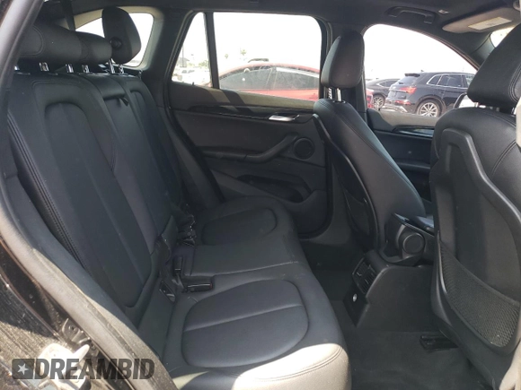 2017 BMW X1 sDrive28i z VIN WBXHU7C34HP924632, wystawiony jako Copart lot #56169005 z przebiegiem 203 811 mil mil oraz Czysty tytuł • Clean title. Historia ofert i sprzedaży dostępna na DreamBid. Obrazek 11.
