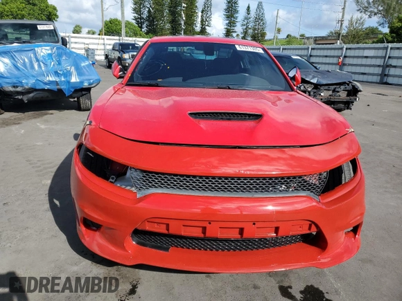 2020 Dodge Charger Scat Pack z VIN 2C3CDXGJ7LH232317, wystawiony jako Copart lot #61371305 z przebiegiem 22 761 mil mil oraz Czysty tytuł • Clean title. Historia ofert i sprzedaży dostępna na DreamBid. Obrazek 5.