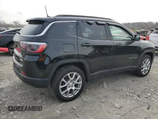 2024 Jeep Compass Latitude Lux z VIN 3C4NJDFN1RT130236, wystawiony jako Copart lot #51159065 z przebiegiem 9 678 mil mil oraz Szkoda całkowita • Salvage title. Historia ofert i sprzedaży dostępna na DreamBid. Obrazek 3.