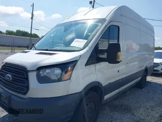 2018 Ford Transit z VIN 1FTBW3XM5JKA67314, wystawiony jako IAAI lot #42812137 z przebiegiem 570 614 mil mil oraz . Historia ofert i sprzedaży dostępna na DreamBid. Obrazek 2.