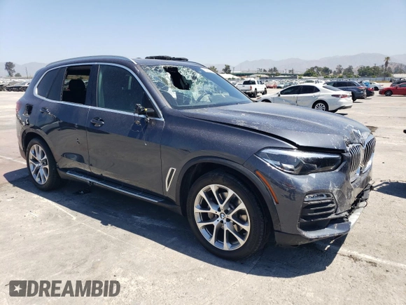 2021 BMW X5 sDrive40i z VIN 5UXCR4C02M9G93906, wystawiony jako Copart lot #63986844 z przebiegiem 32 411 mil mil oraz Szkoda całkowita • Salvage title. Historia ofert i sprzedaży dostępna na DreamBid. Obrazek 4.
